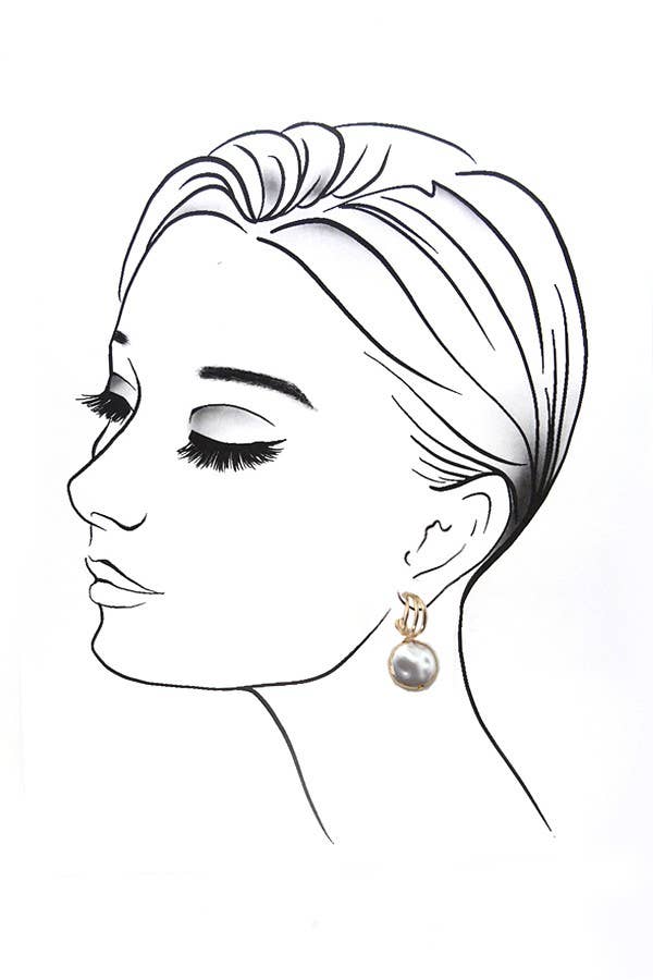 PENDIENTES HUGGIE CON GOTA DE PERLA EN LÁMINA DORADA | 10E2110807