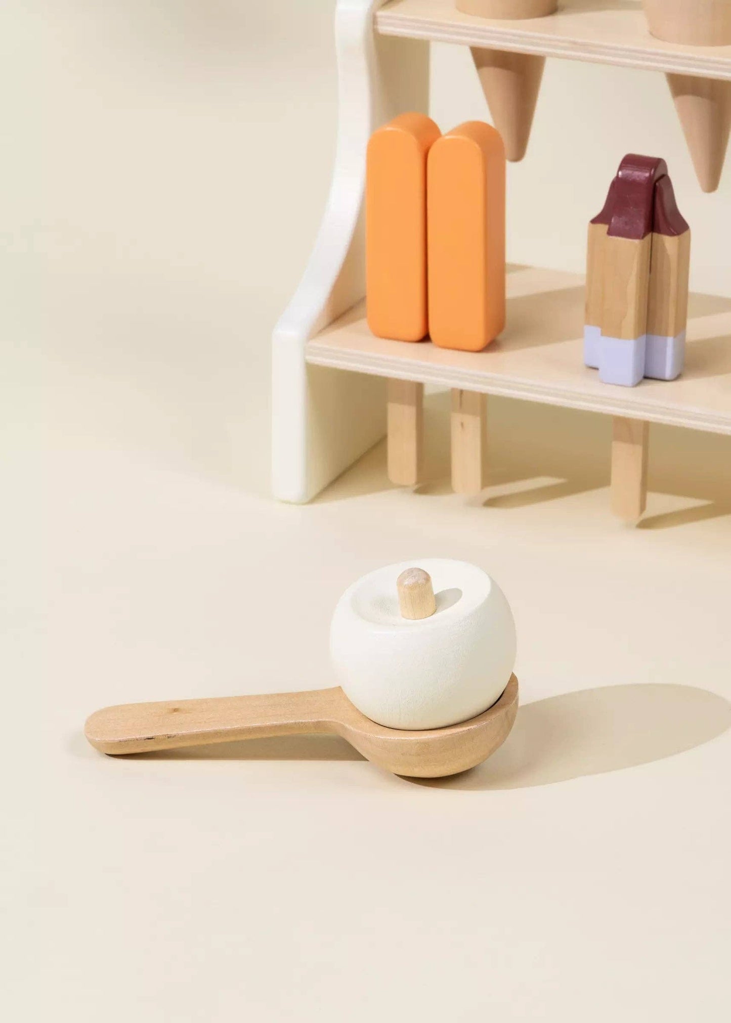 Présentoir à glace en bois et accessoires