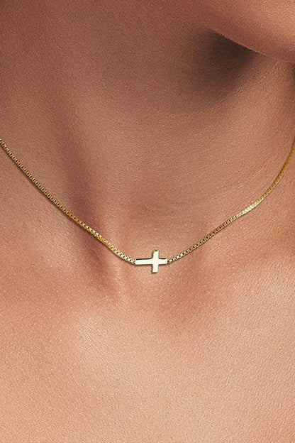 COLLAR CON CRUZ DE ACERO INOXIDABLE DE 18 K SIN DESLUSTRACIÓN | 40NK9420