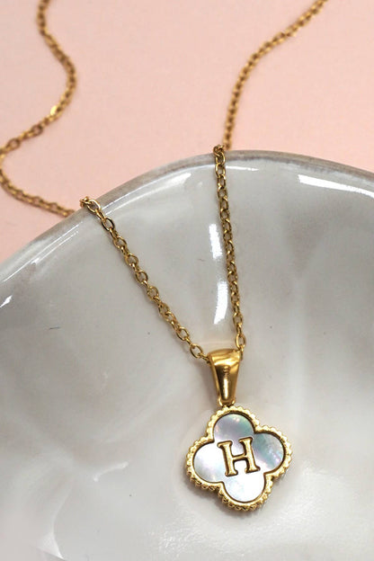 18K STAINLESS STEEL MOP CLOVER INITIAL NECKLACE | 40NK9487