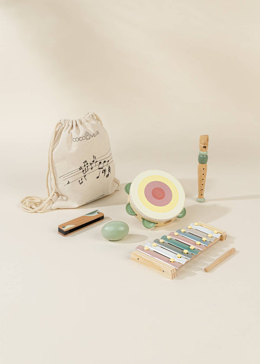 Coffret d'instruments de musique en bois