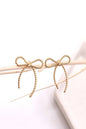 BOUCLES D'OREILLES À CLOUS EN FORME DE NŒUD DE CORDE | 10E3063007