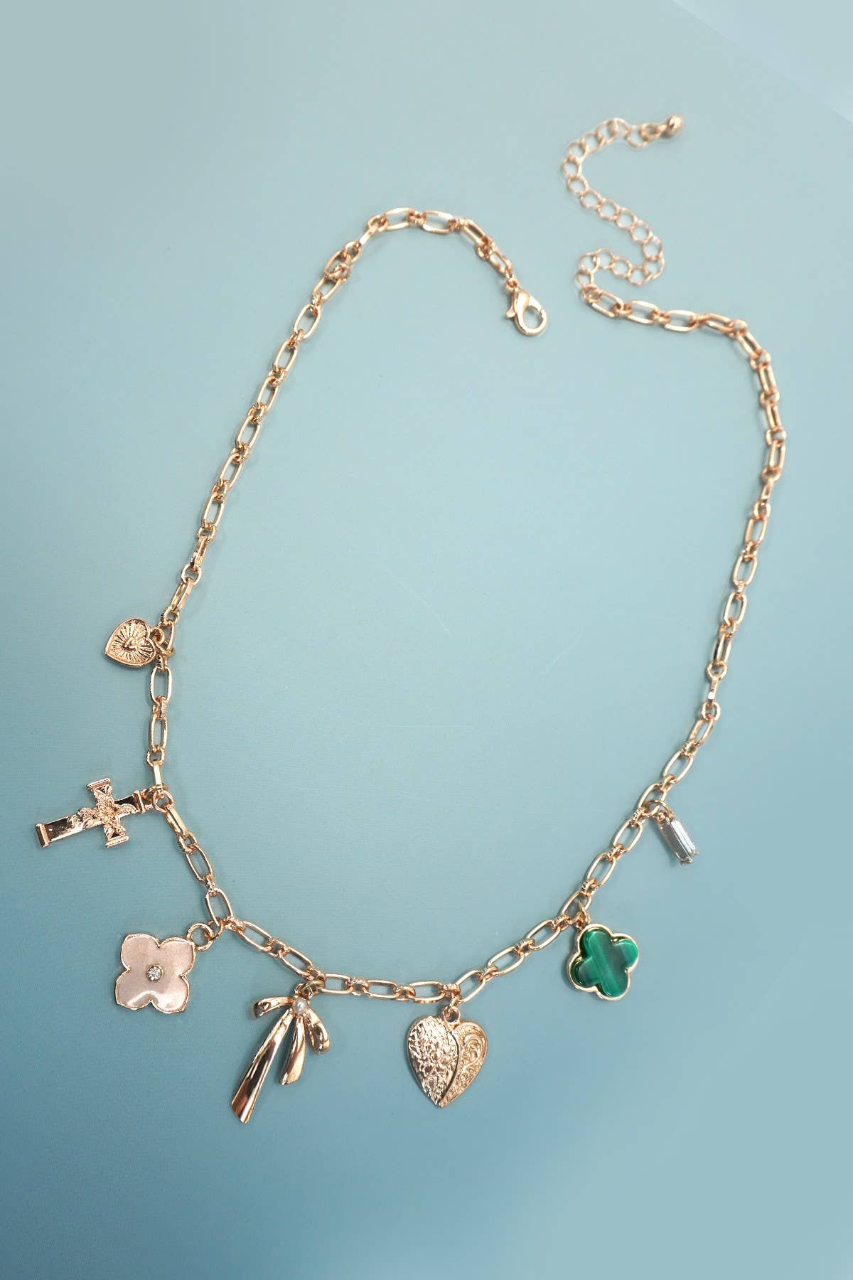 CHARM NECKLACE-GREEN CLOVER BOW CROSS HEART | 80N91991