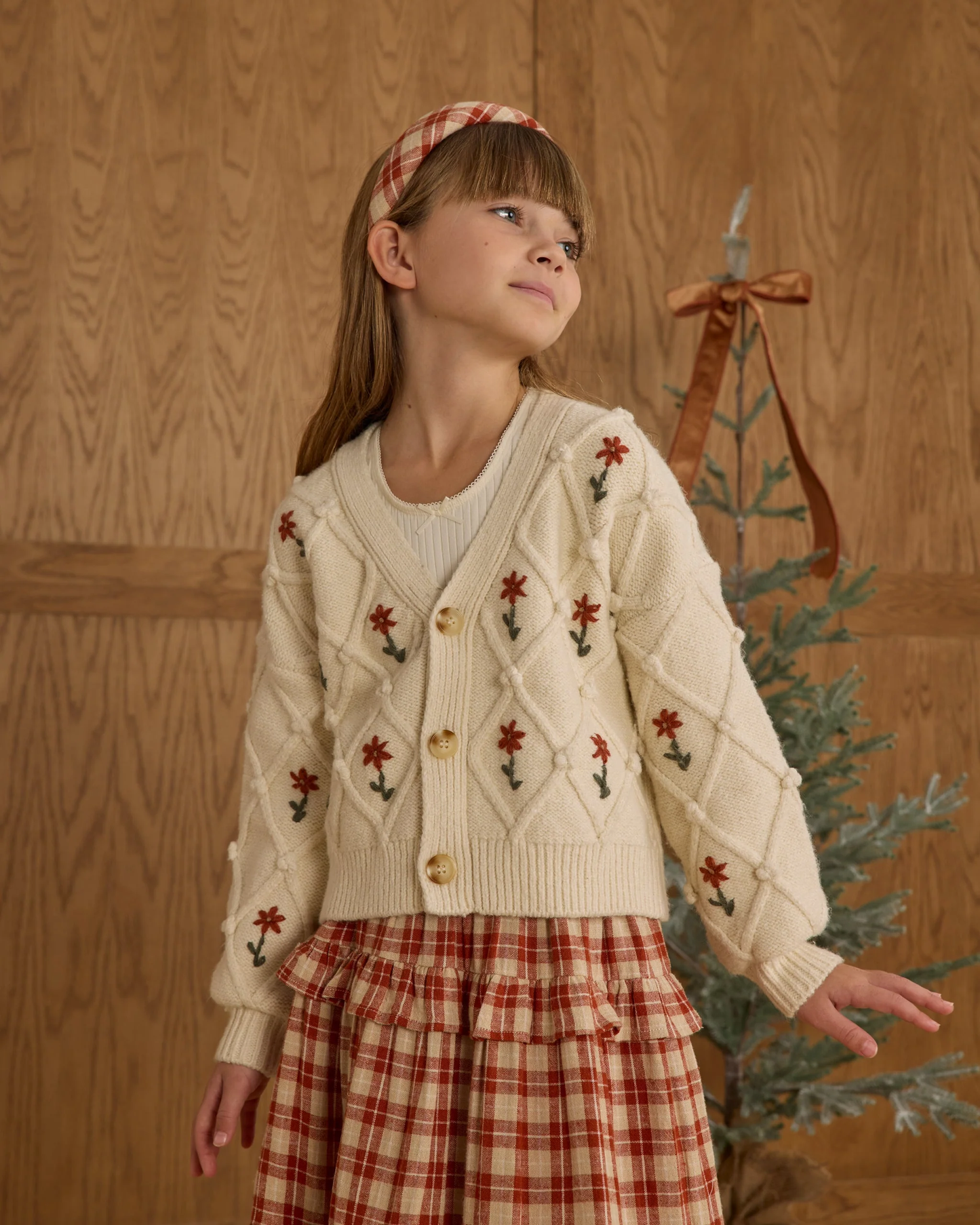 Boxy Crop Cardigan || Winter Daisy Embroidery