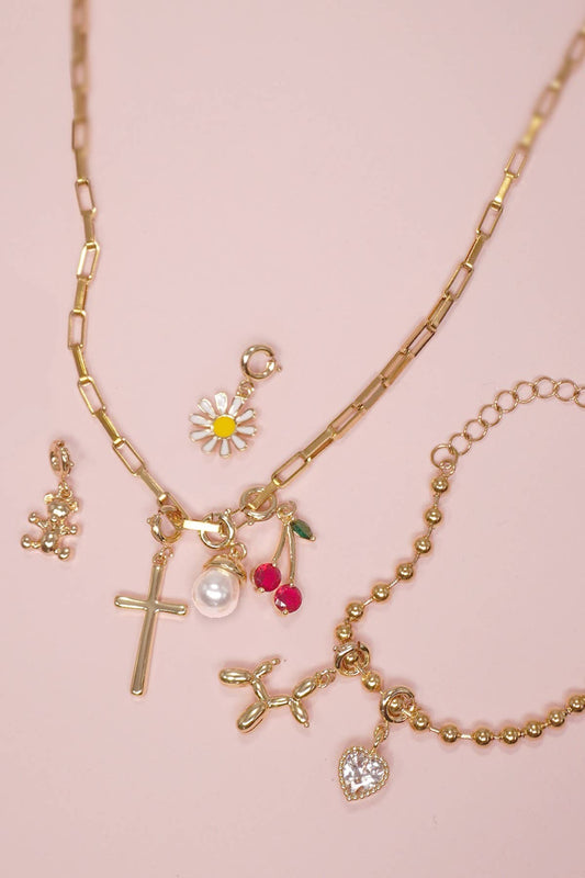 CHARM BAÑADO EN ORO REAL DE 18 K CON CIERRE DE ANILLO DE RESORTE | 80CM1100