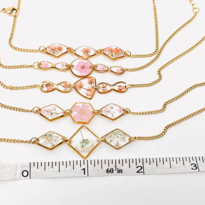 Dried Flowers Floral Geometric Charm Golden Bracelet - PDF