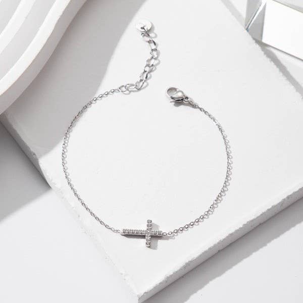 18K STAINLESS STEEL TARNISH FREE CROSS BRACELET | 40B5201