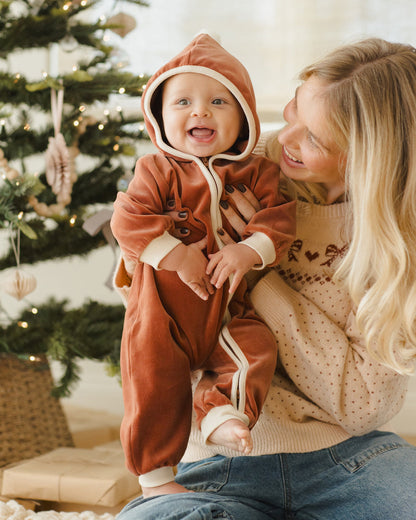 Quincy Mae

Velour Zip Jumpsuit || Cranberry