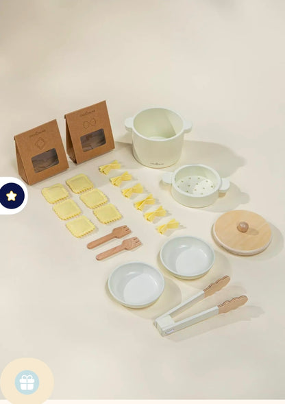 Coco village pasta making toy set