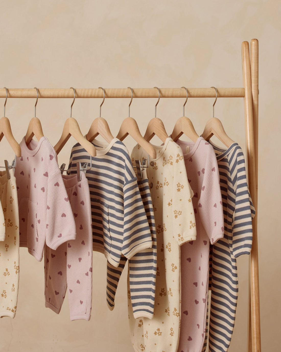 Quincy Mae

Waffle Slouch Set || Hearts