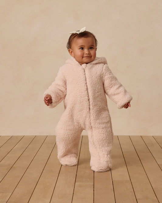Quincy Mae

Bear Jumpsuit || Antique