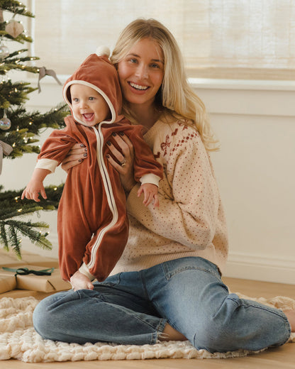 Quincy Mae

Velour Zip Jumpsuit || Cranberry